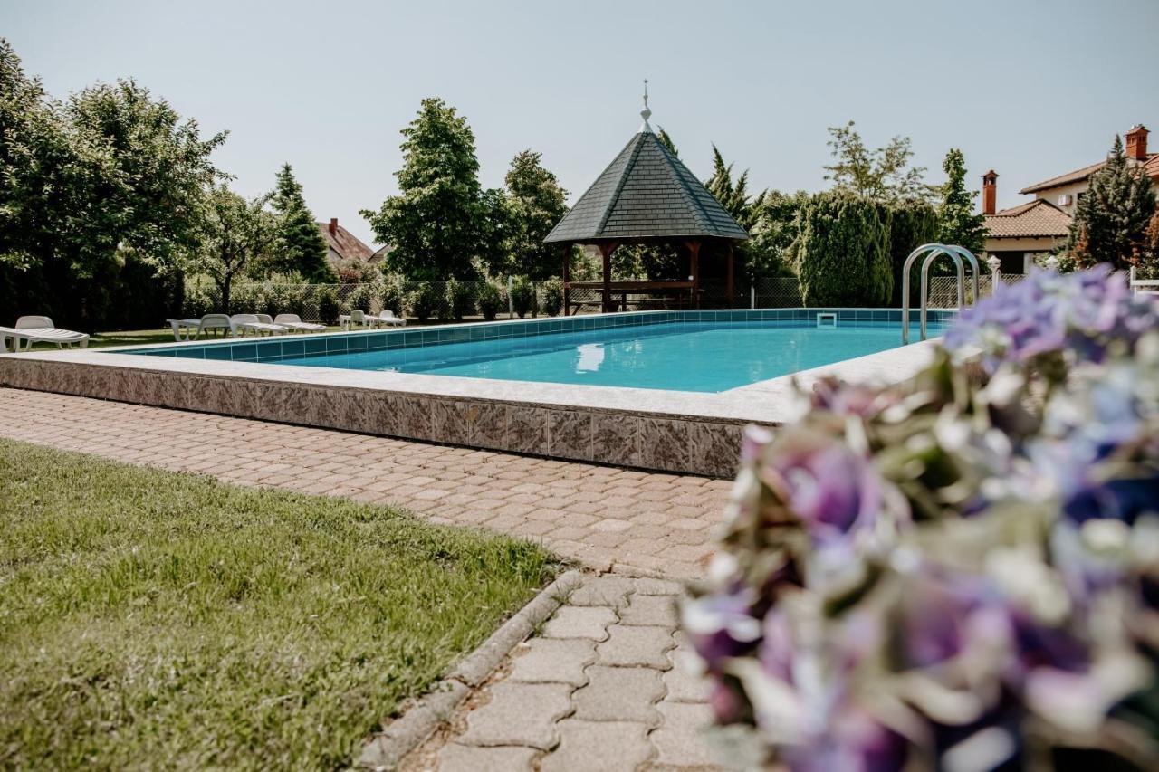 Kék Vendégház Family Resort Gyenesdiás Exterior foto